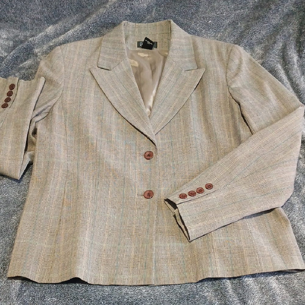 Classic Beige Plaid Blazer